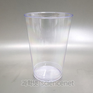 따뜻한물이담긴투명한플라스틱컵(7개입)